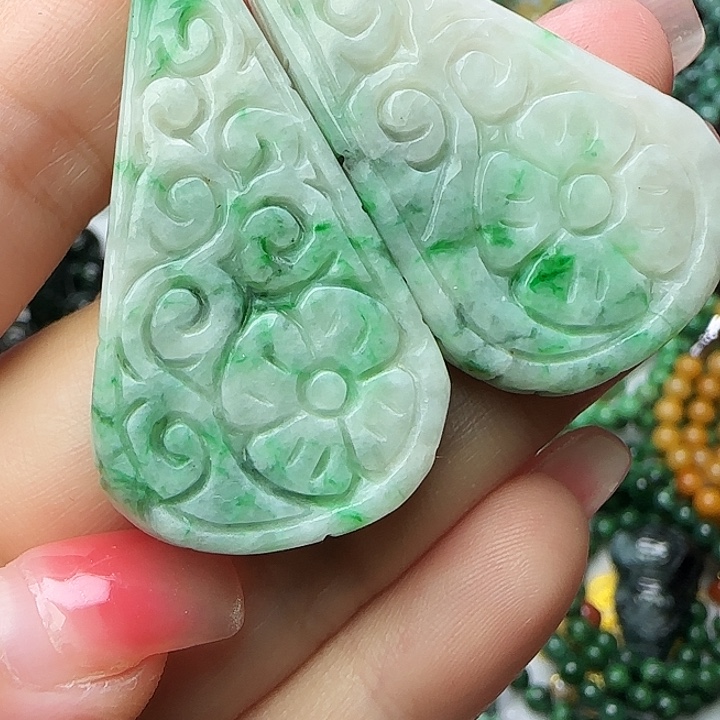 翡翠未镶嵌颈饰天然A货25