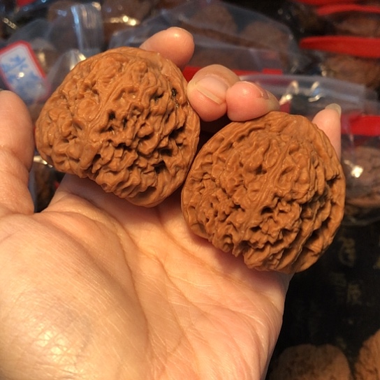 蘑***生吊坠文玩核桃南疆45