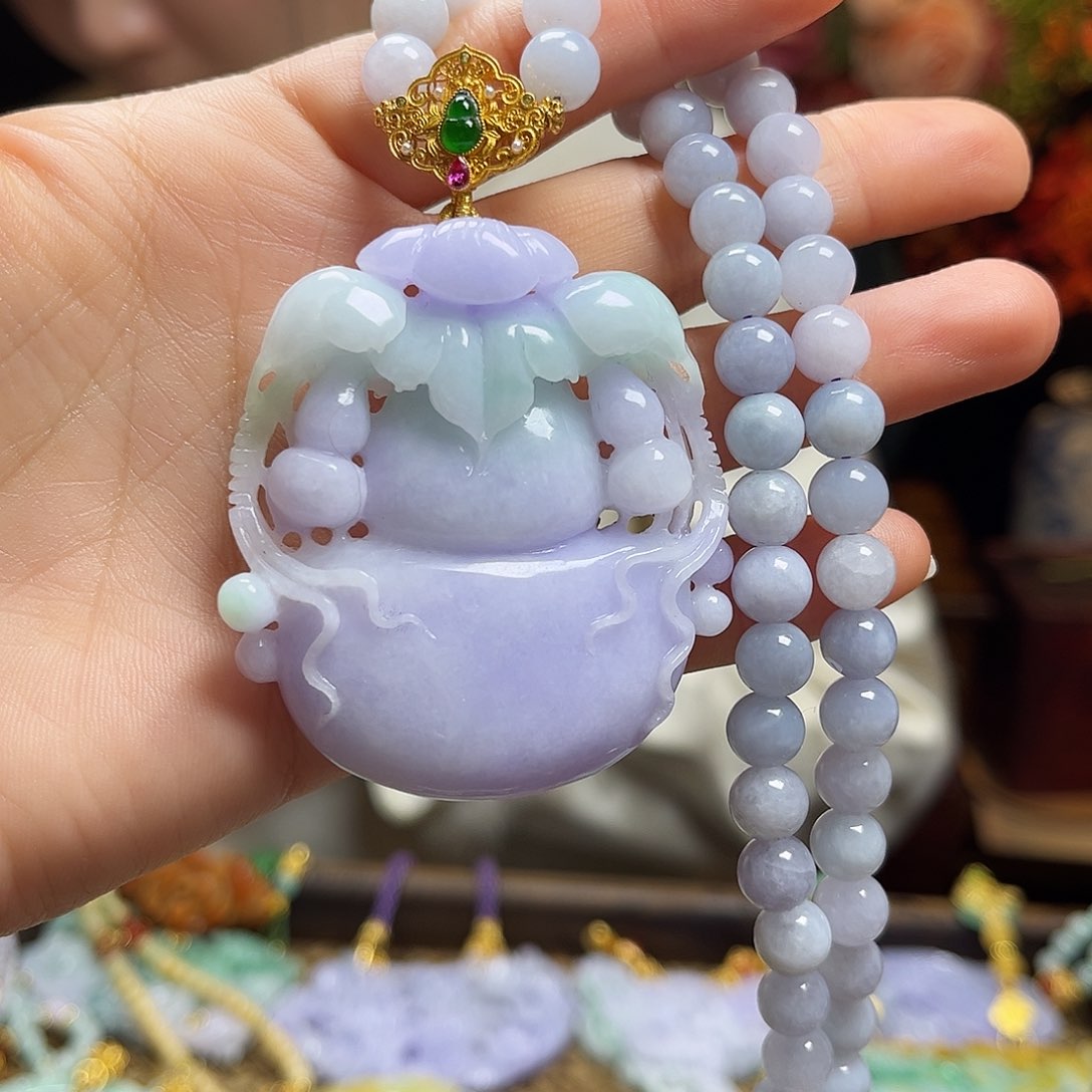 翡翠颈饰未镶嵌天然翡翠