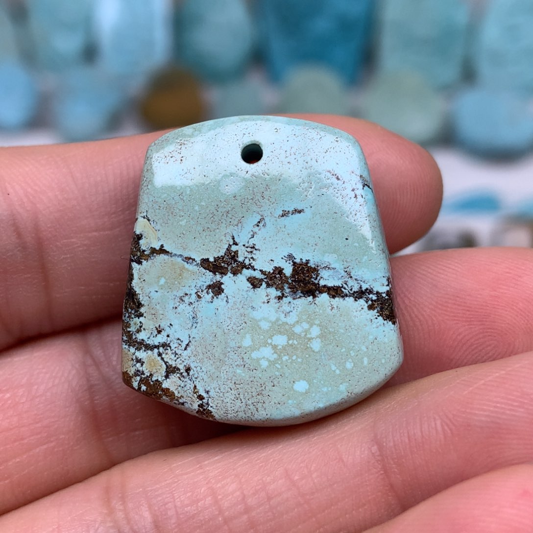 特色牌子挂坠9克