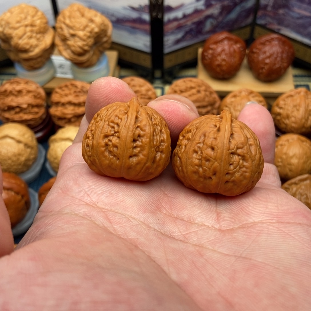 文玩核桃把件水晶方墩