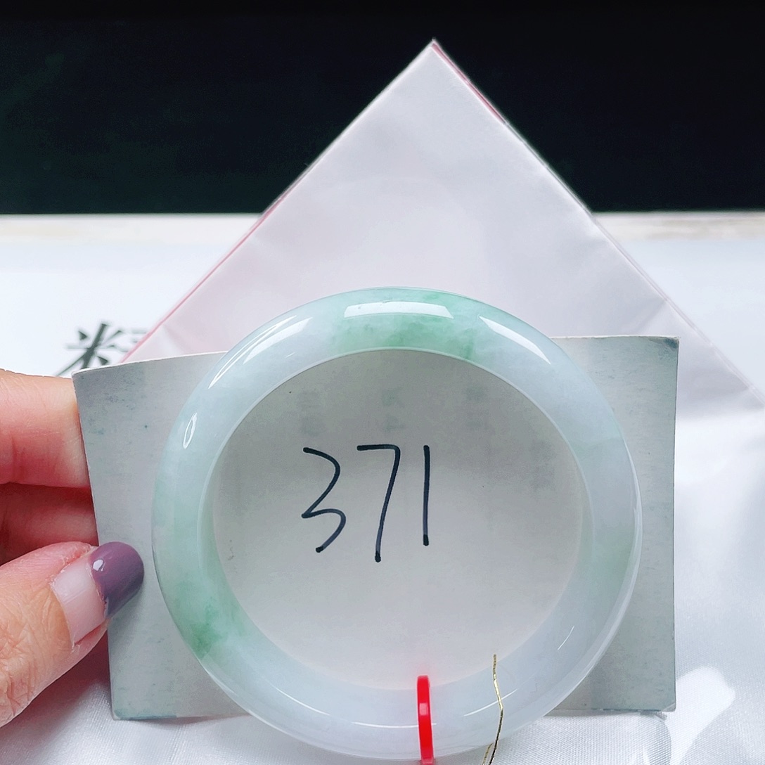 翡翠未镶嵌手镯缅甸翡翠56+