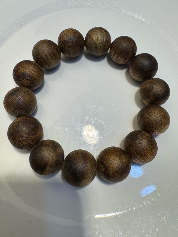 沉香奇楠圆珠1.6单圈17克