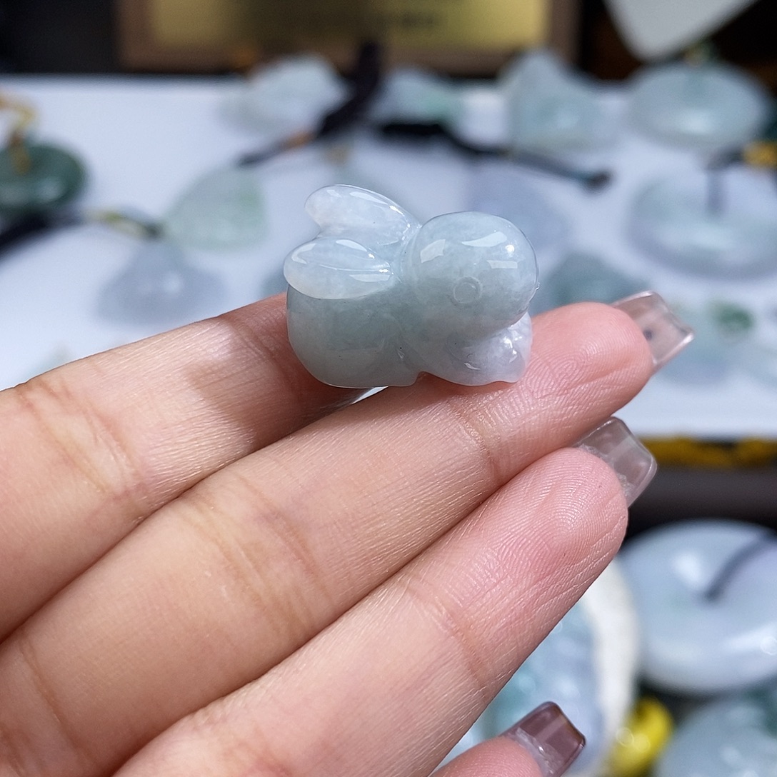 翡翠未镶嵌颈饰3573