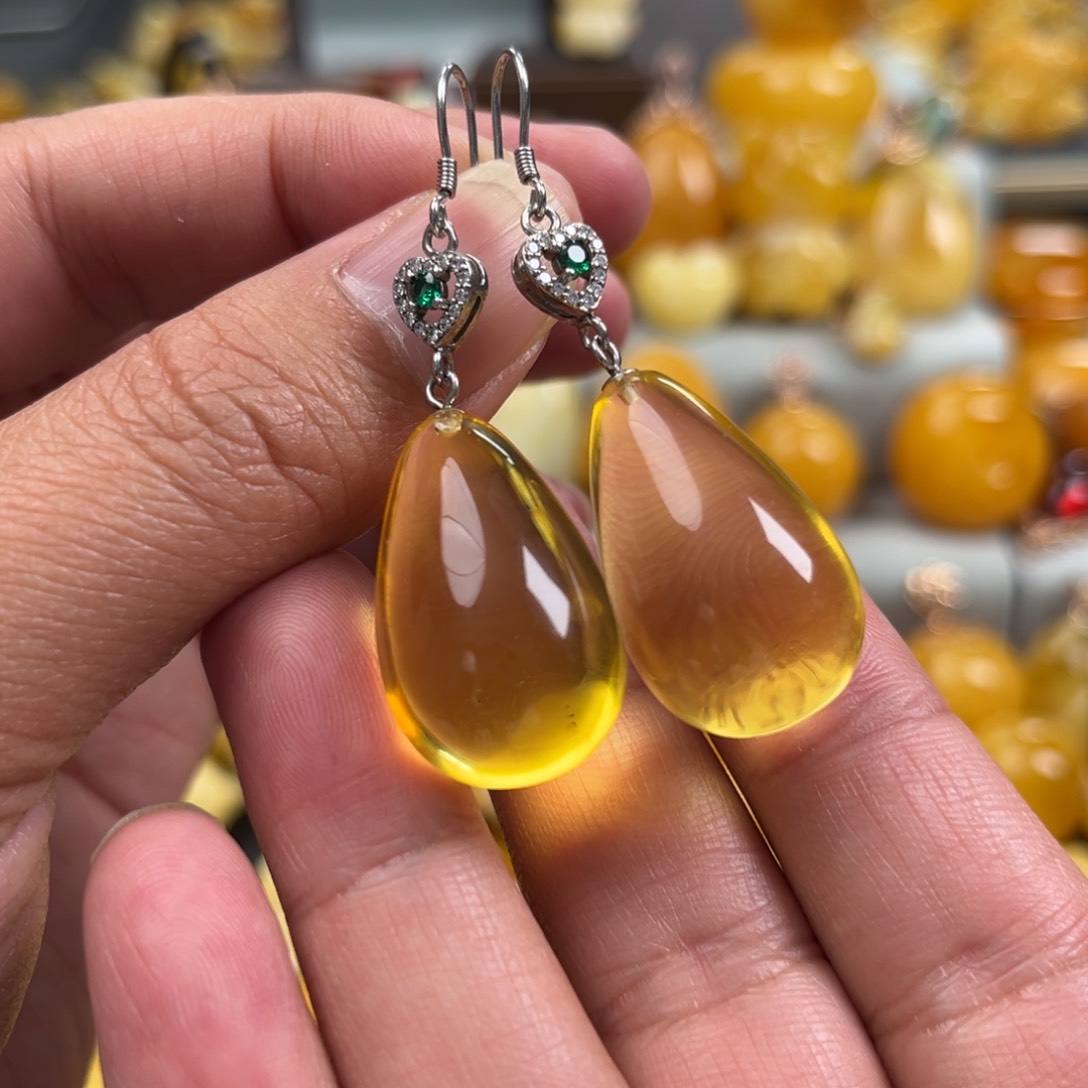 蜜蜡珠宝奇石未镶嵌