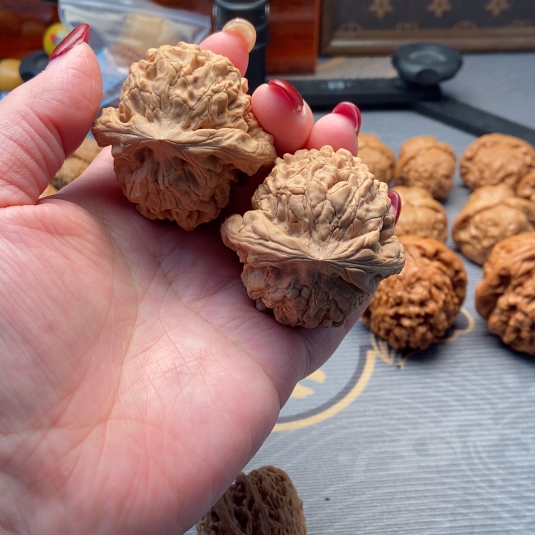 用***4文玩核桃吊坠核桃