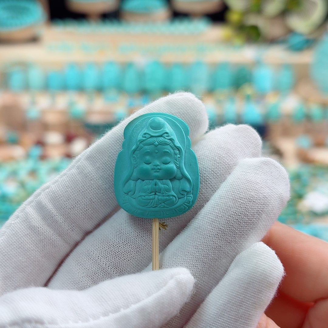 绿松石未镶嵌珠宝奇石