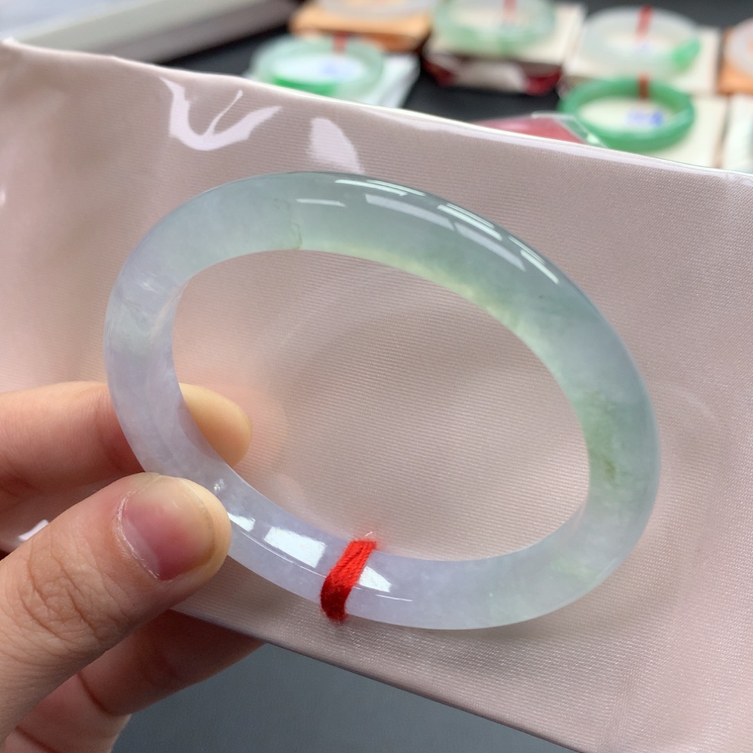 翡翠未镶嵌手镯2号贵妃（幻彩纹裂包容）