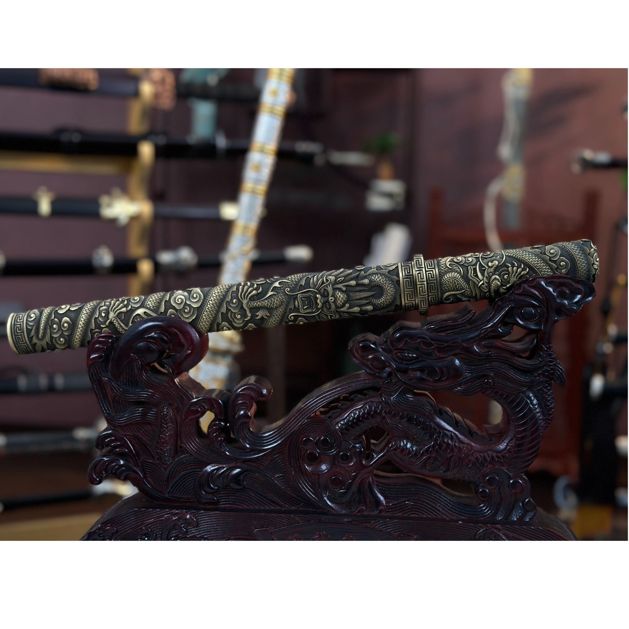 黄铜精雕花纹钢龙泉龍棍短剑