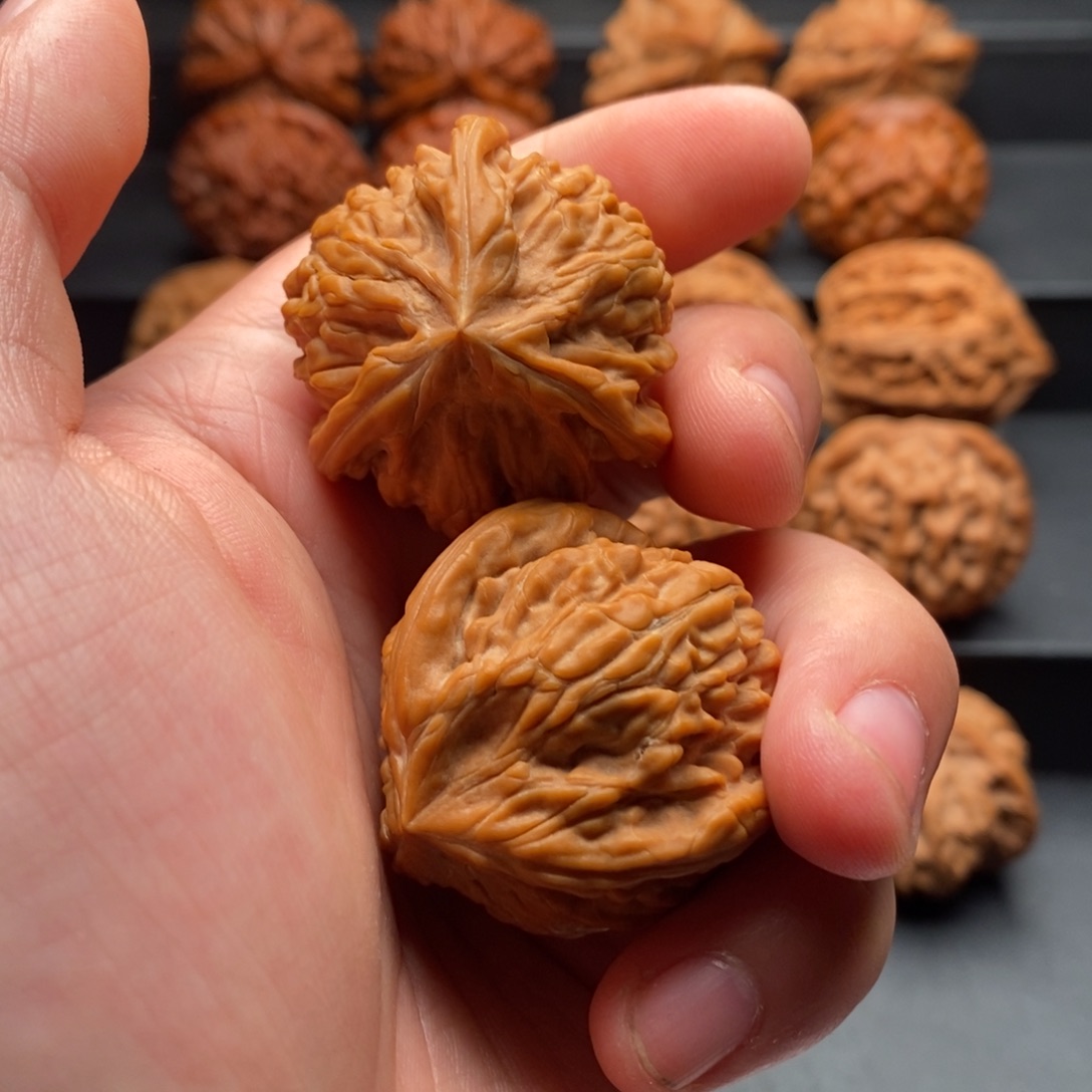 z***$文玩核桃吊坠核为贵