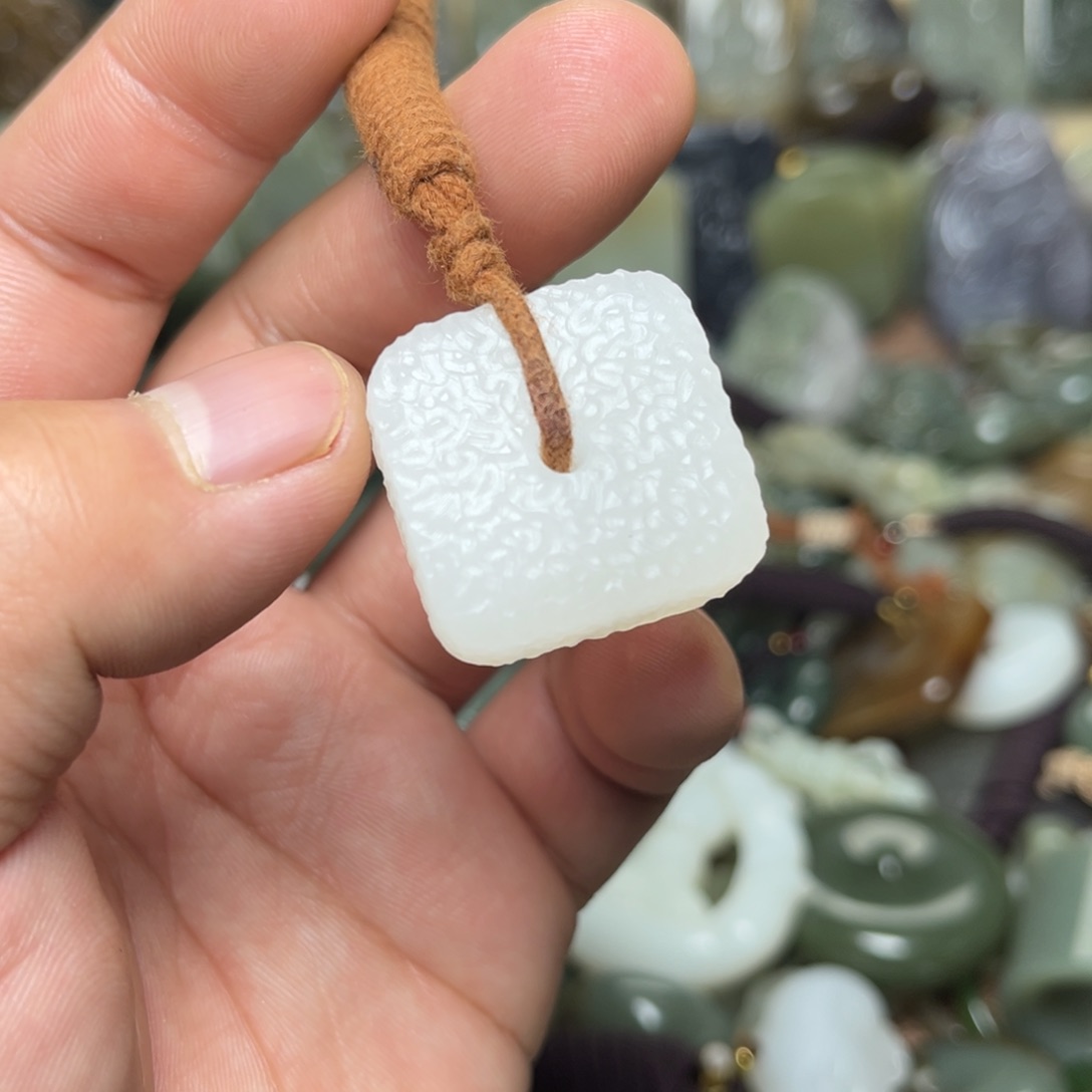 和田玉颈饰未镶嵌?*❤