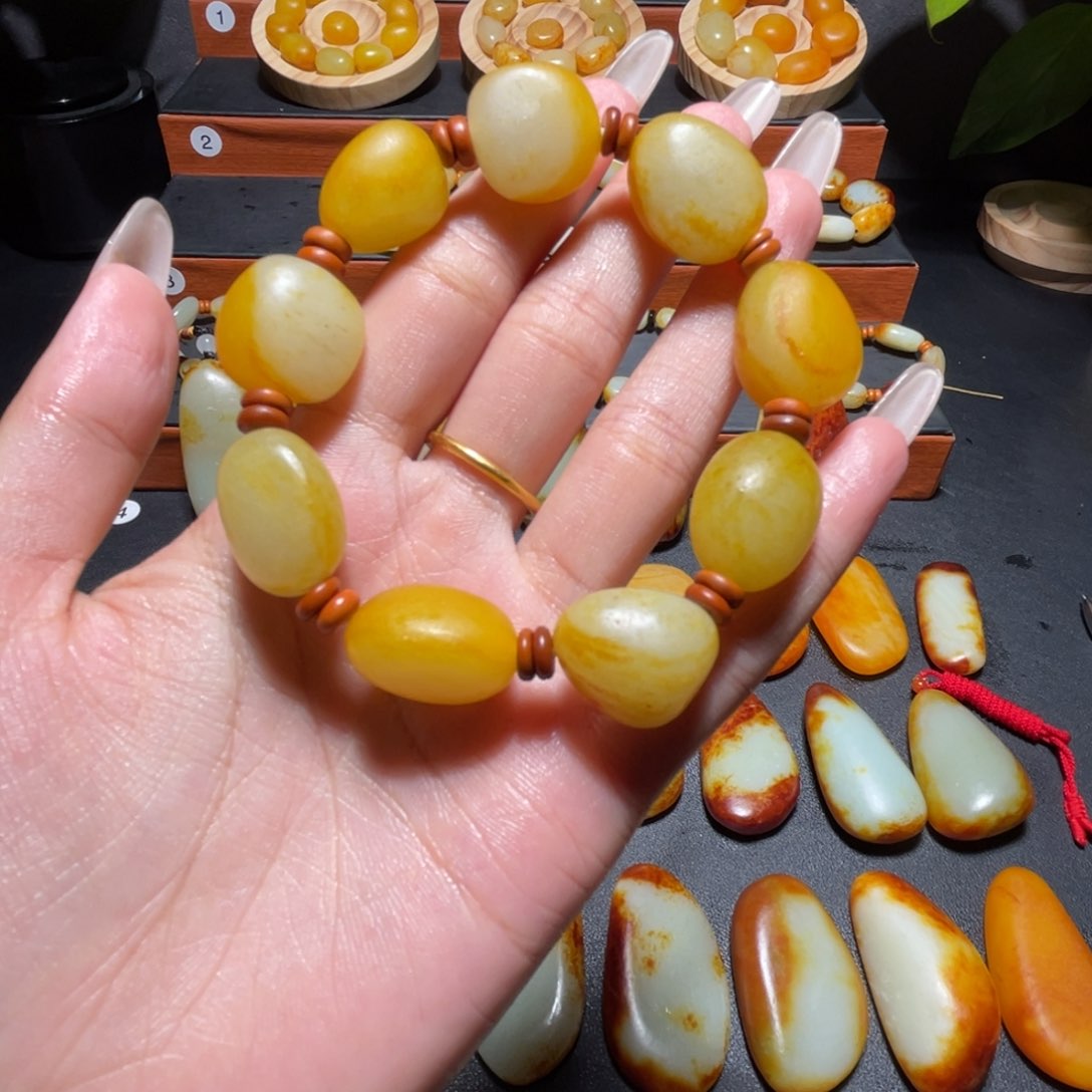 和田玉未镶嵌颈饰秋***意