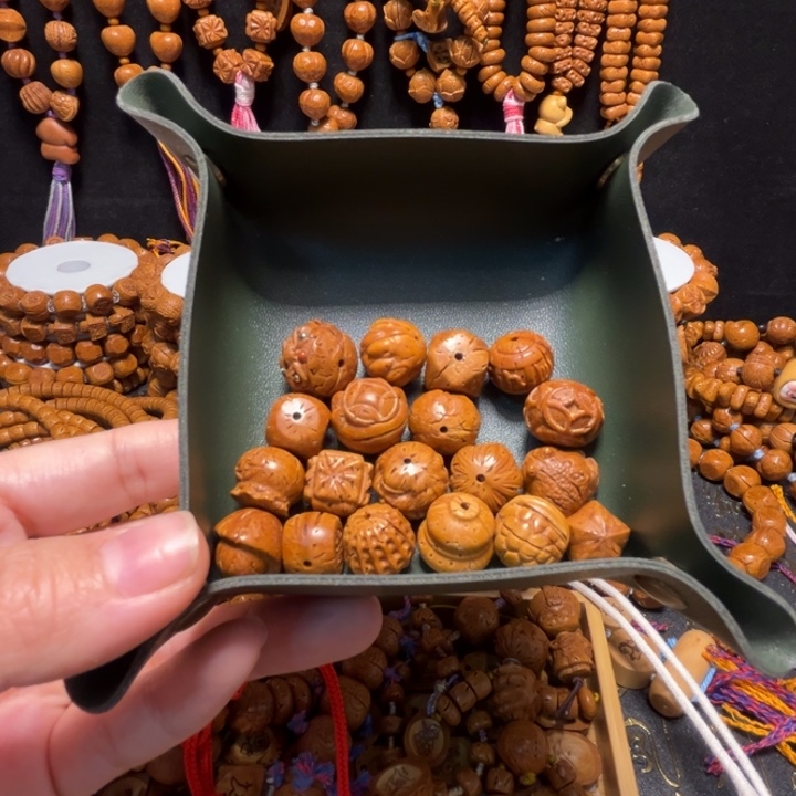 小***学桃核手串18颗多宝手持