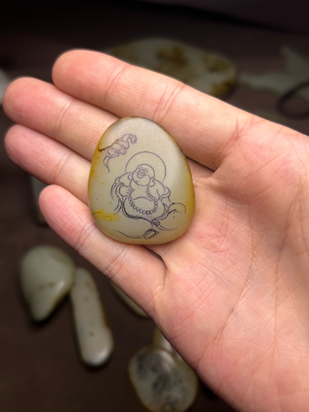 和田玉定制雕刻弥勒佛挂件作品