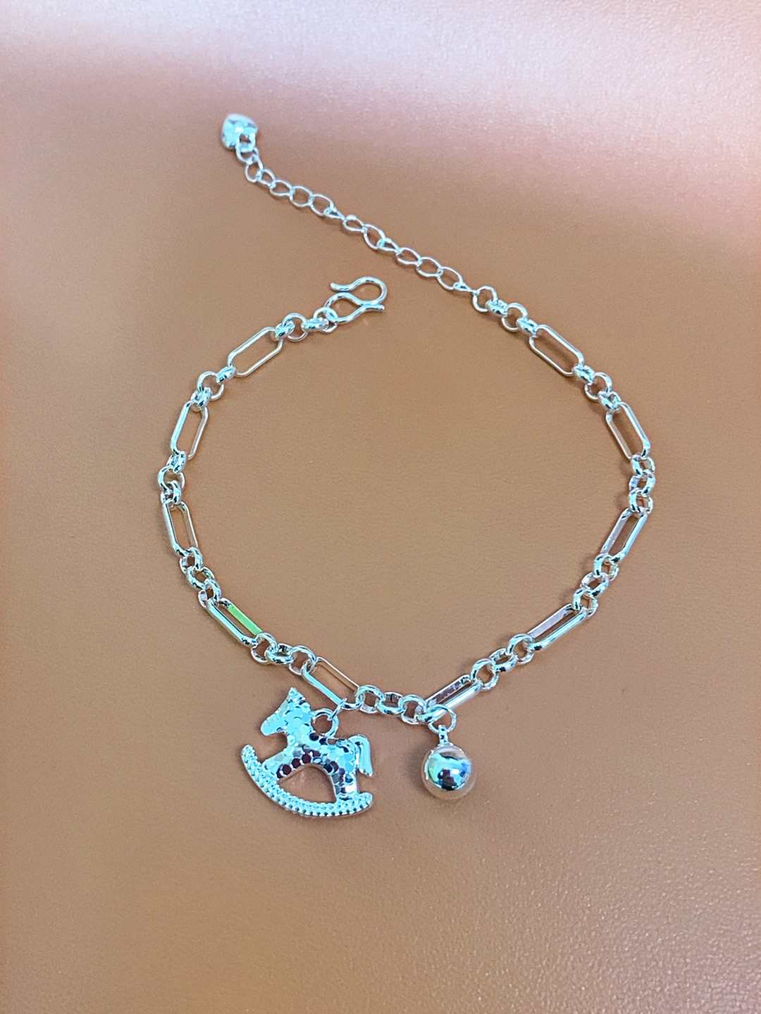 【清仓专属】轻职风女原创设计碎冰冰小马球球款式喜庆节日生肖挂饰