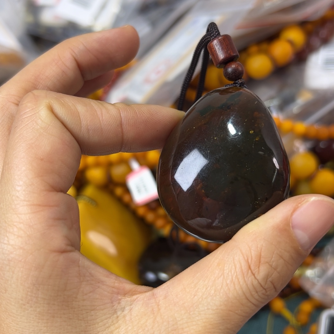 未镶嵌琥珀珠宝奇石283