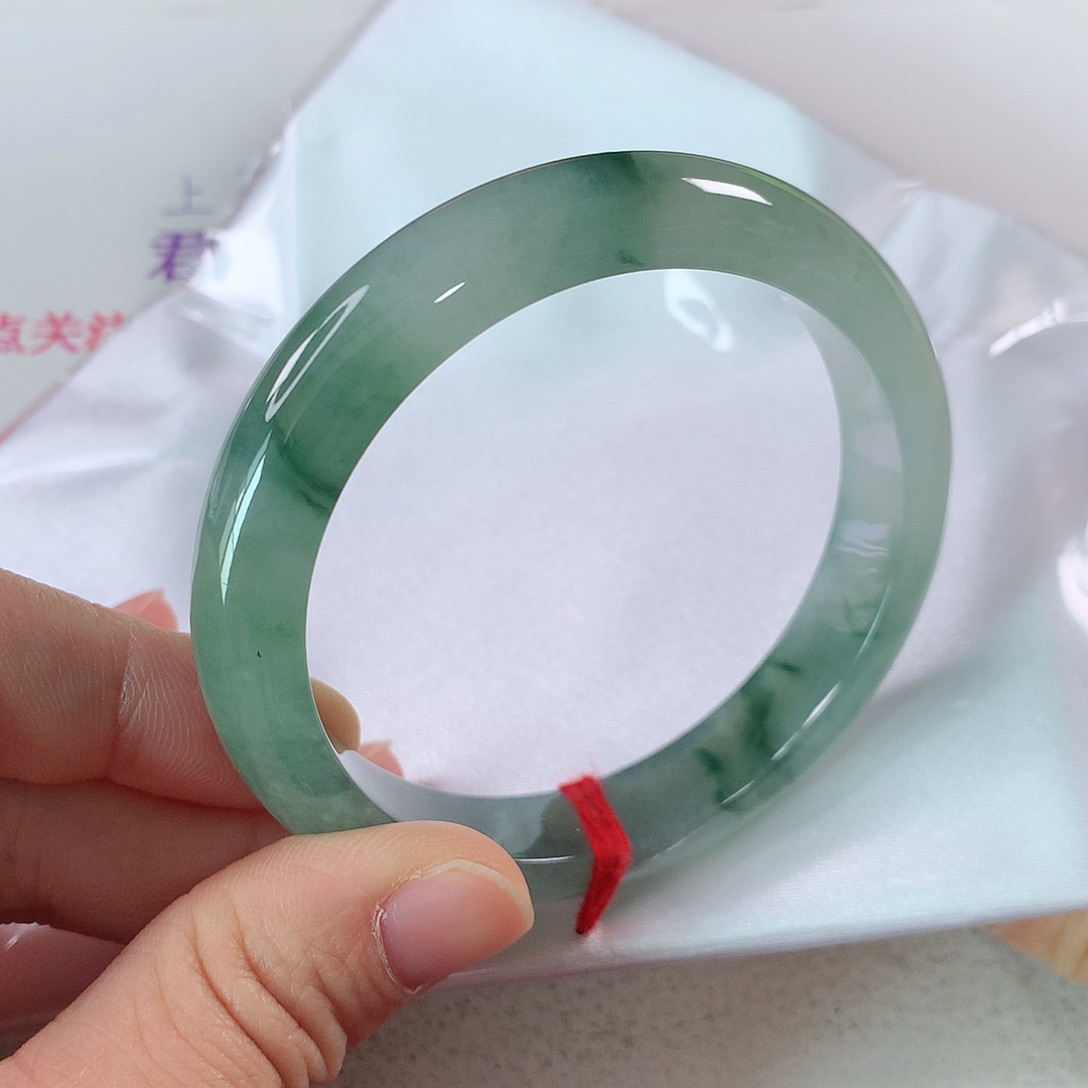 翡翠手镯未镶嵌①①①