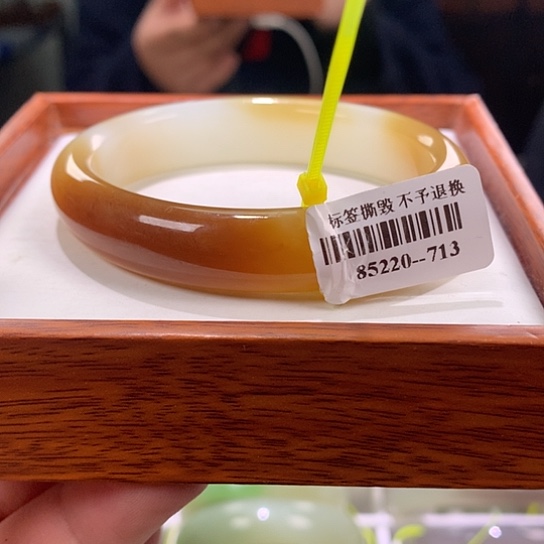 和田玉手镯未镶嵌57