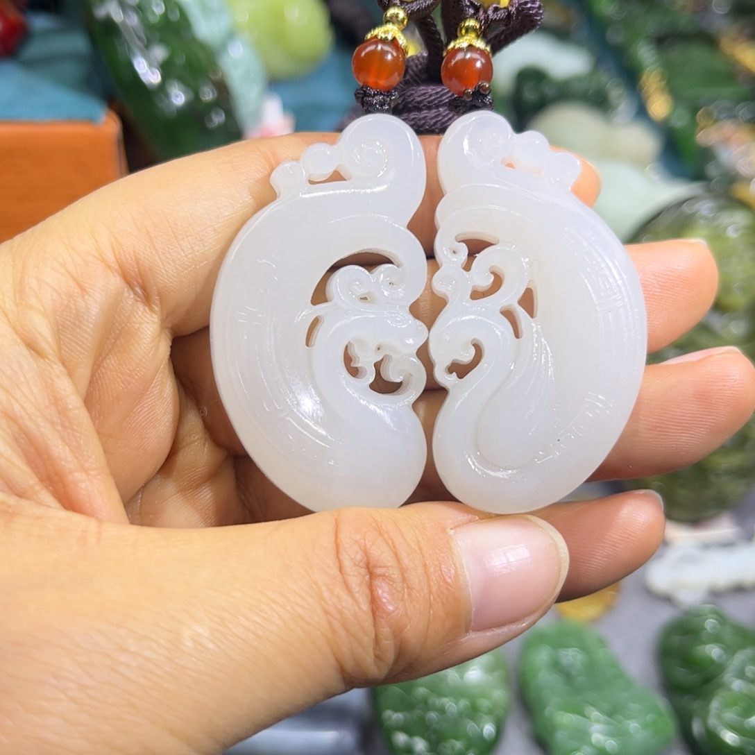 和田玉未镶嵌颈饰