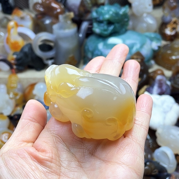 玛瑙/玉髓饰品未镶嵌博**哥