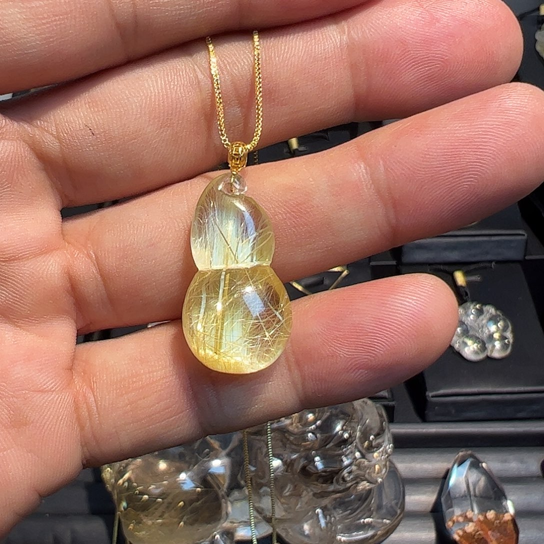 18K金镶嵌水晶颈饰天然