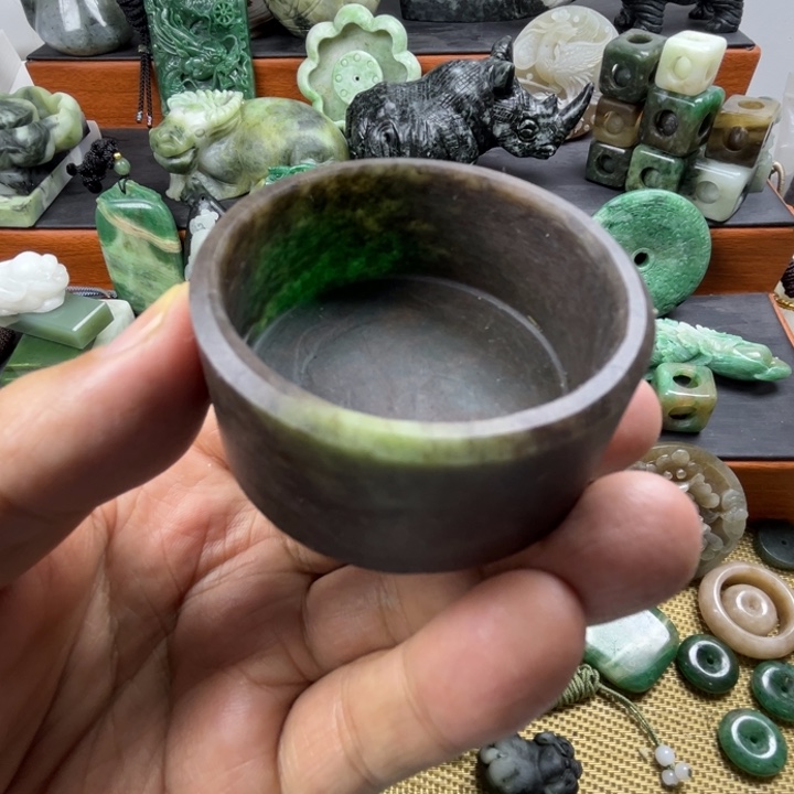 独山玉未镶嵌珠宝半成品