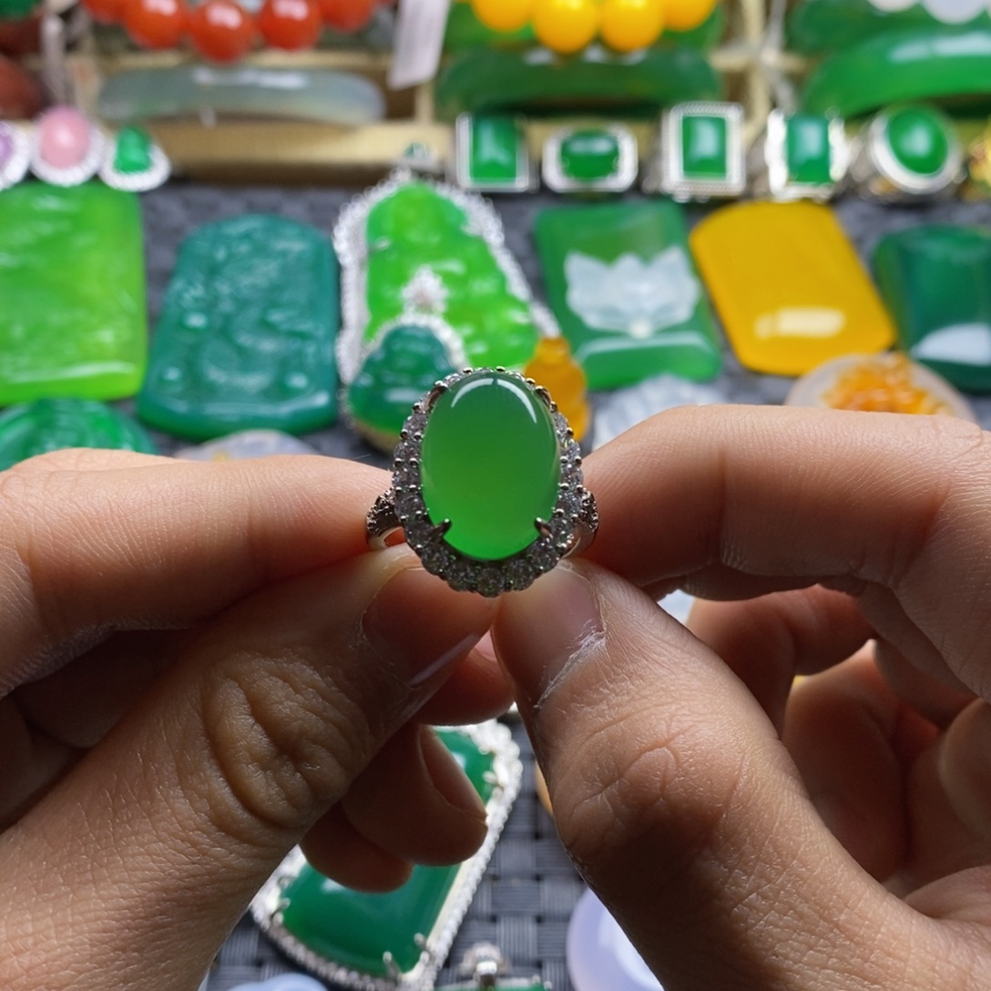 红***旧玛瑙/玉髓合金戒指