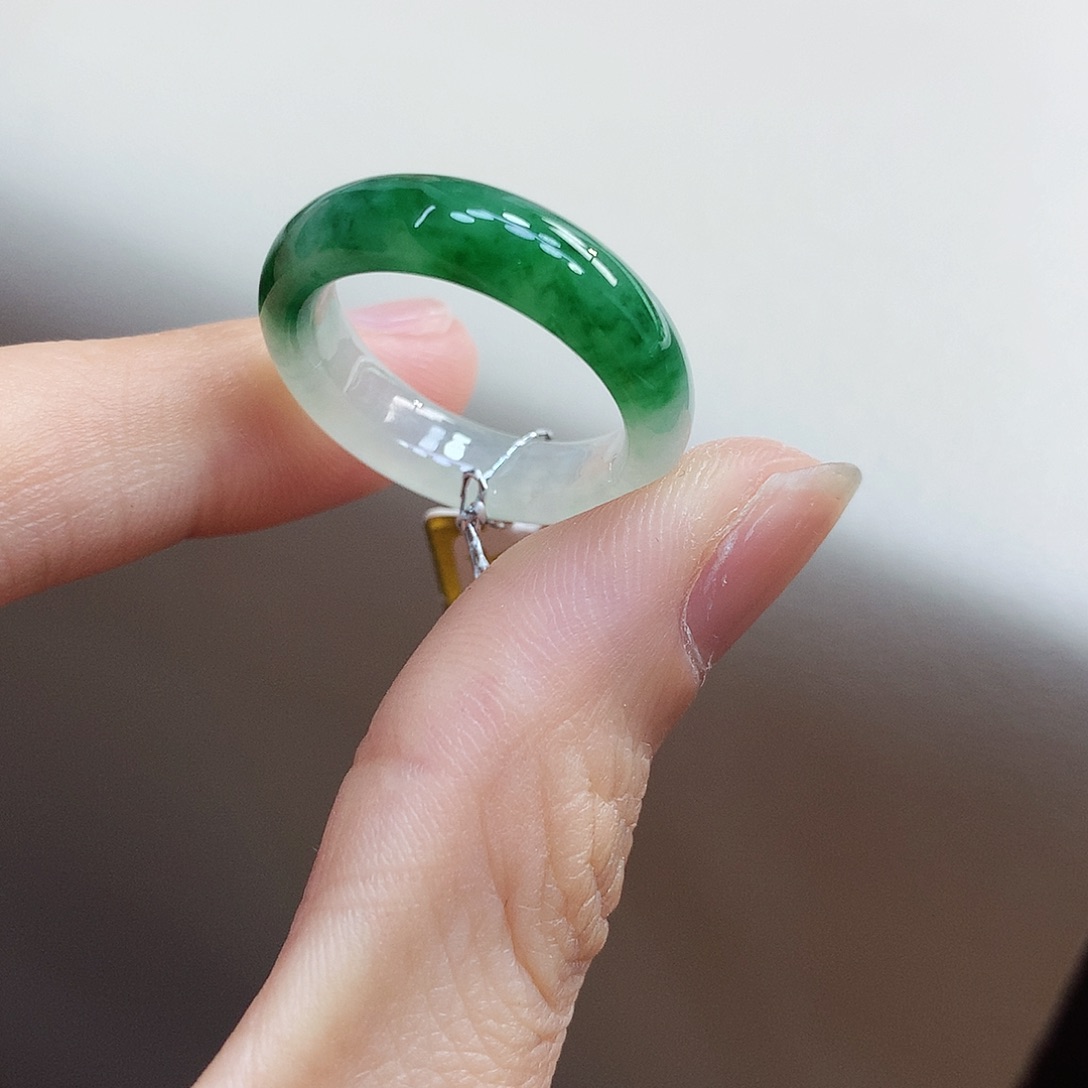 翡翠未镶嵌戒指17号