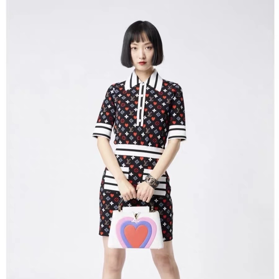 未使用 LouisVuitton/路易威登 A100351/爱心三花满印针织衫/XS码