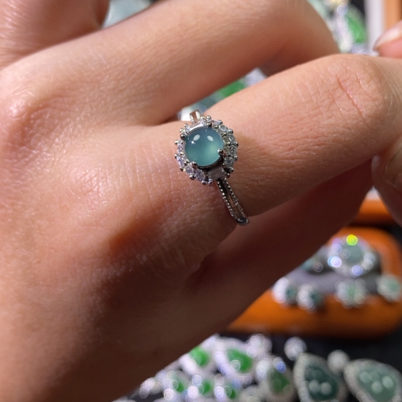 【闪购商品】翡翠颈饰未镶嵌天然