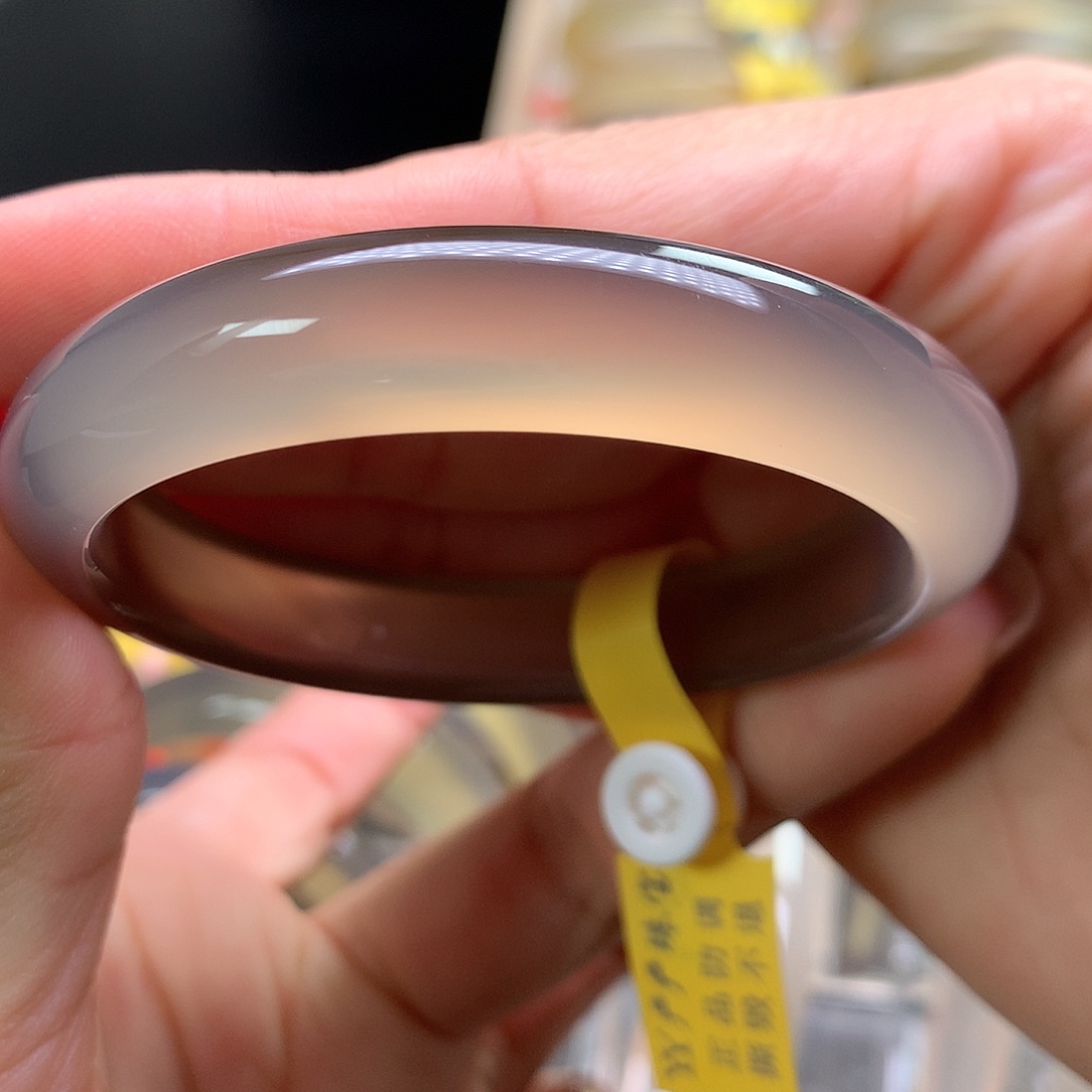 手镯玛瑙/玉髓未镶嵌会****吗