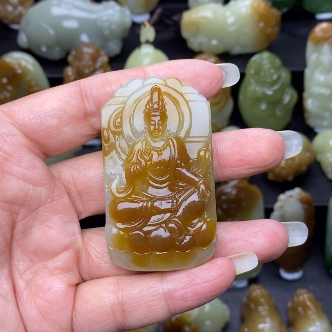 Z***G和田玉未镶嵌挂件