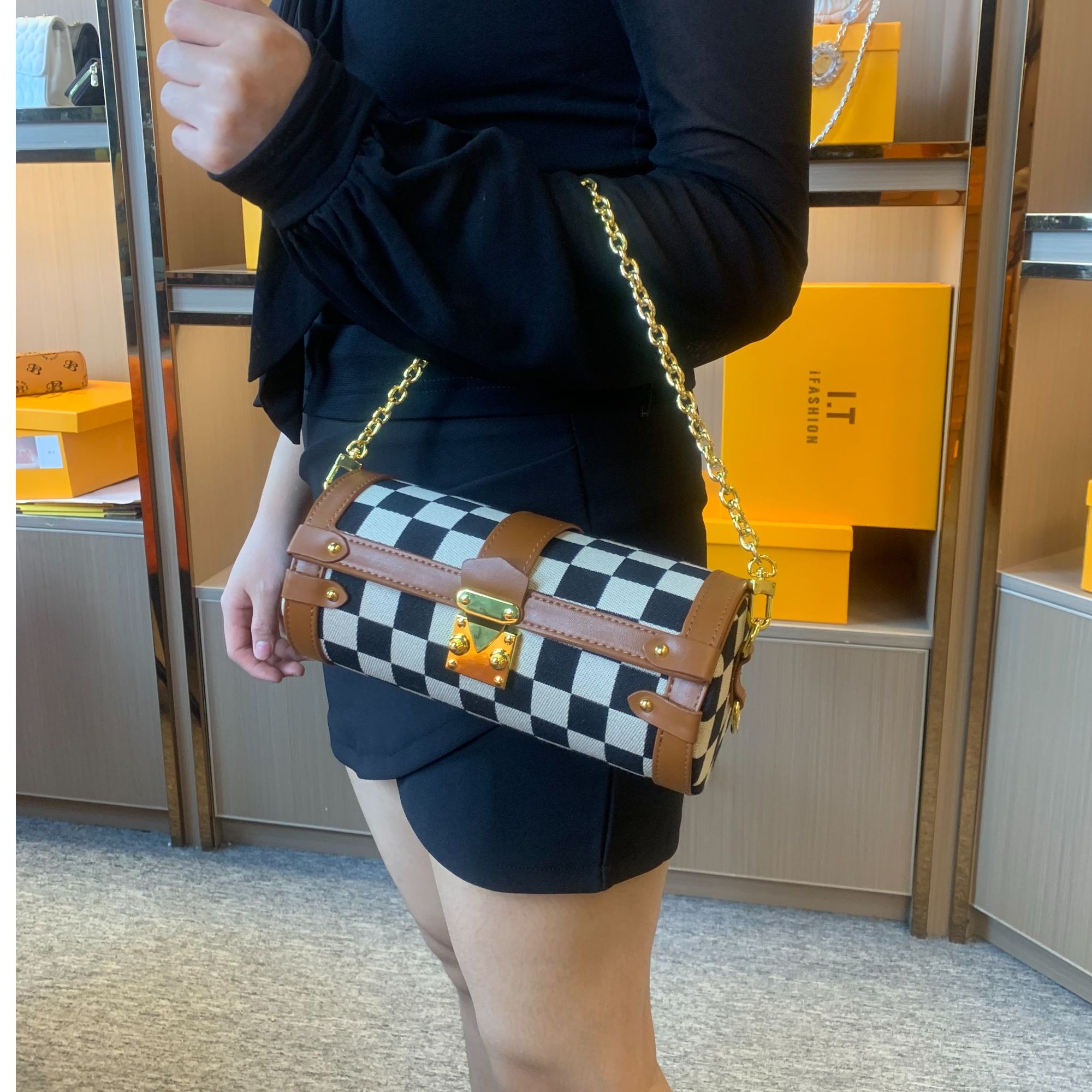 芭比龙圆筒包包女2024新款秋冬格子高级小众单肩斜挎