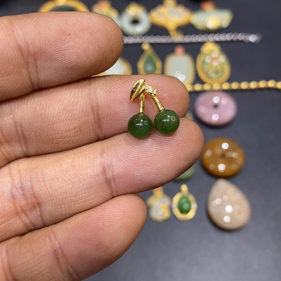 和田玉颈饰银S925镀金镶嵌