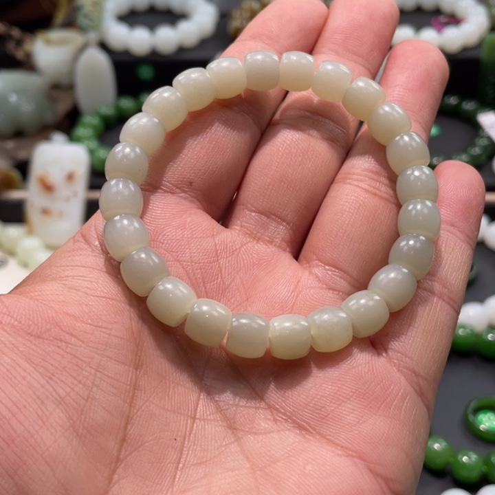 和田玉未镶嵌手串