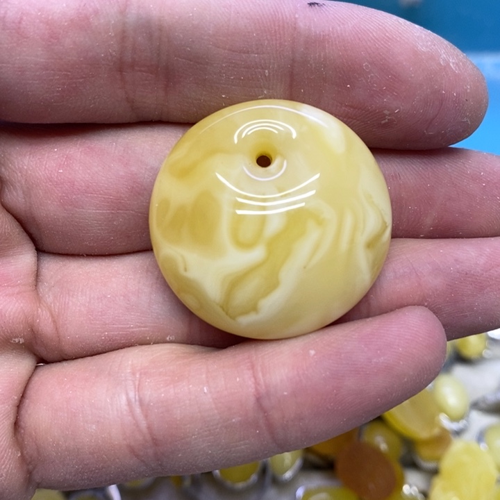 蜜蜡裸石未镶嵌吊坠