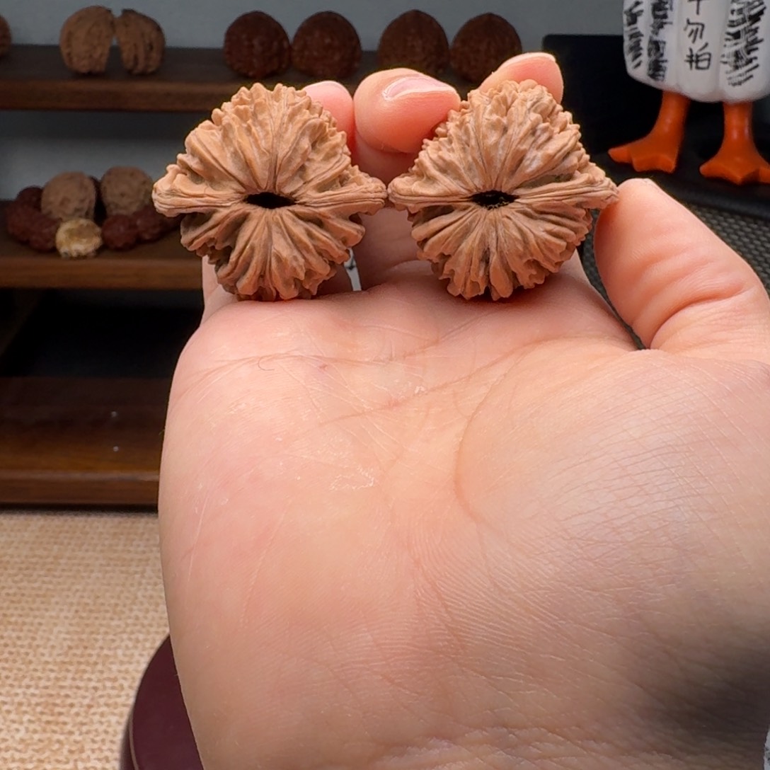 文玩核桃把件4126楼子