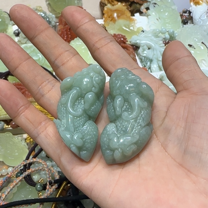 蛇纹石玉未镶嵌吊坠