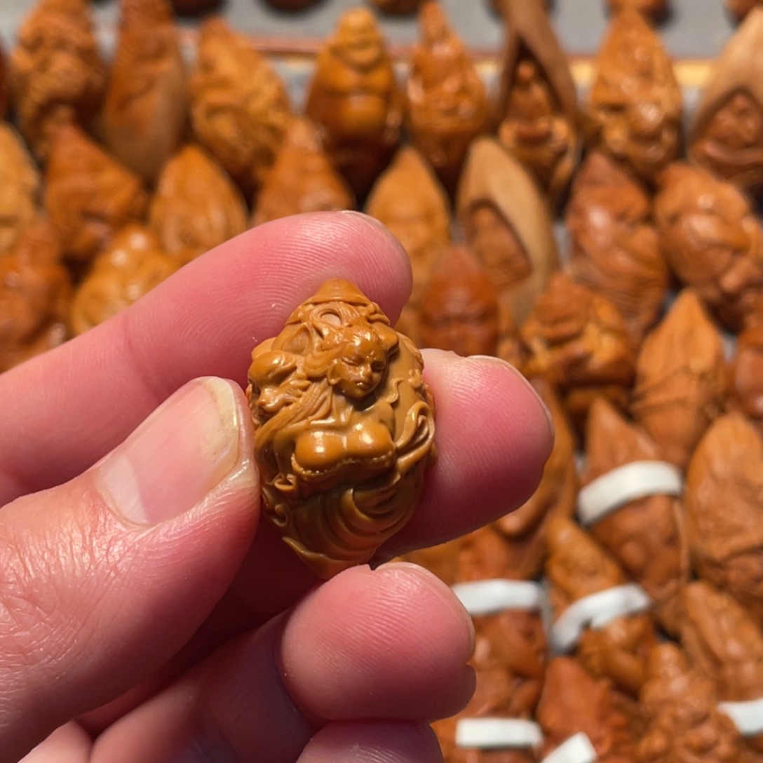 橄榄核手串/手链九尾美女