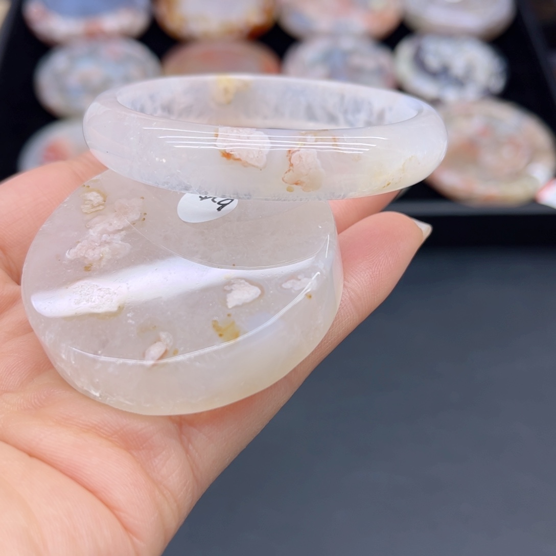 玛瑙/玉髓手镯未镶嵌51