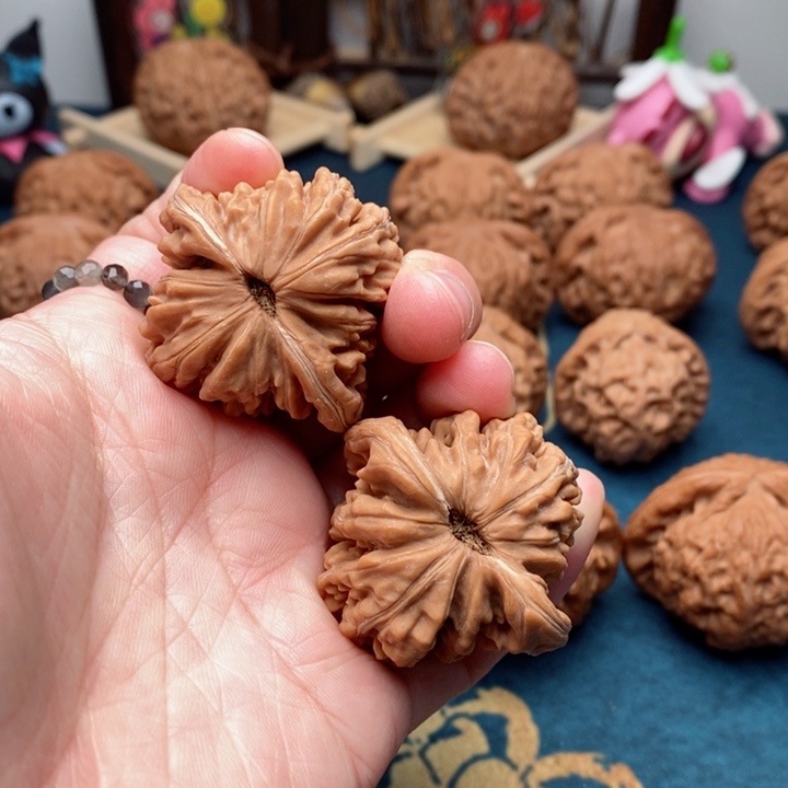 文玩核桃把件四座楼39