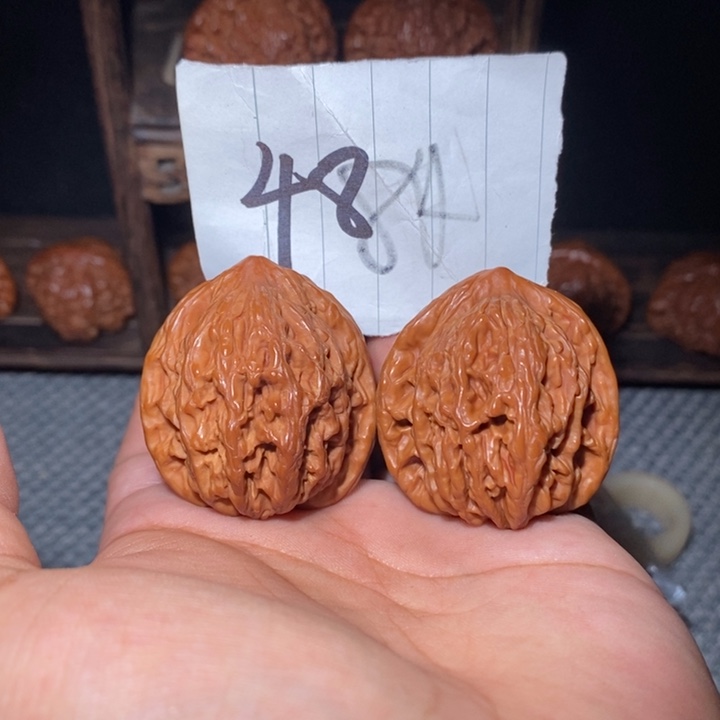 把件桃核38尺虎头