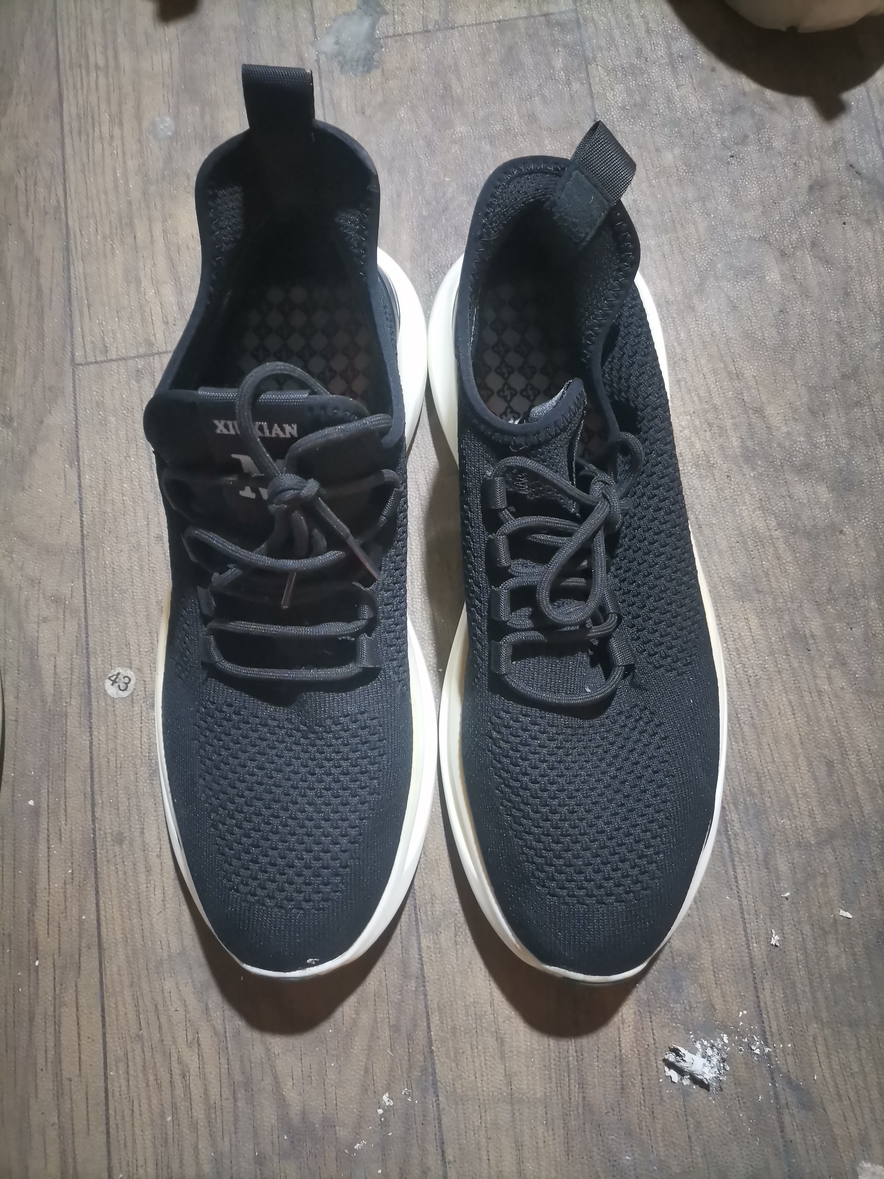 小海精品鞋3黑色跑鞋