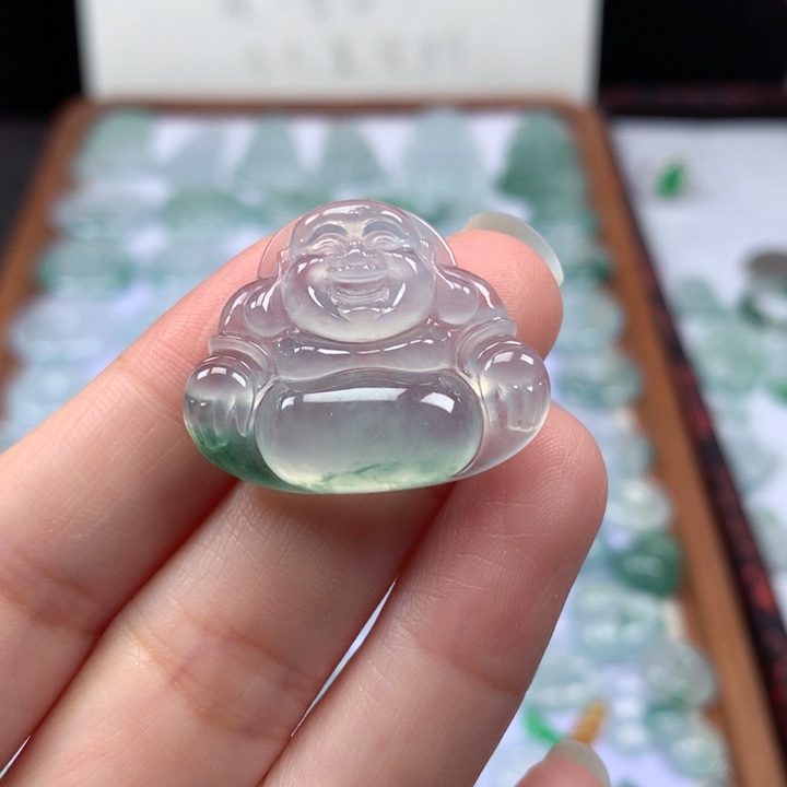 颈饰未镶嵌翡翠高冰飘花佛公