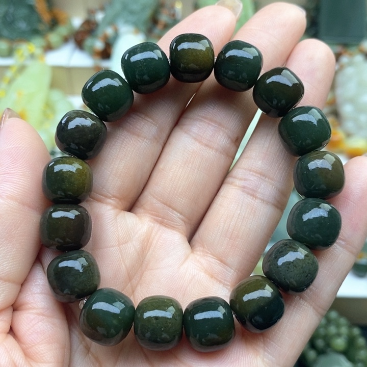 手串未镶嵌透闪石质玉