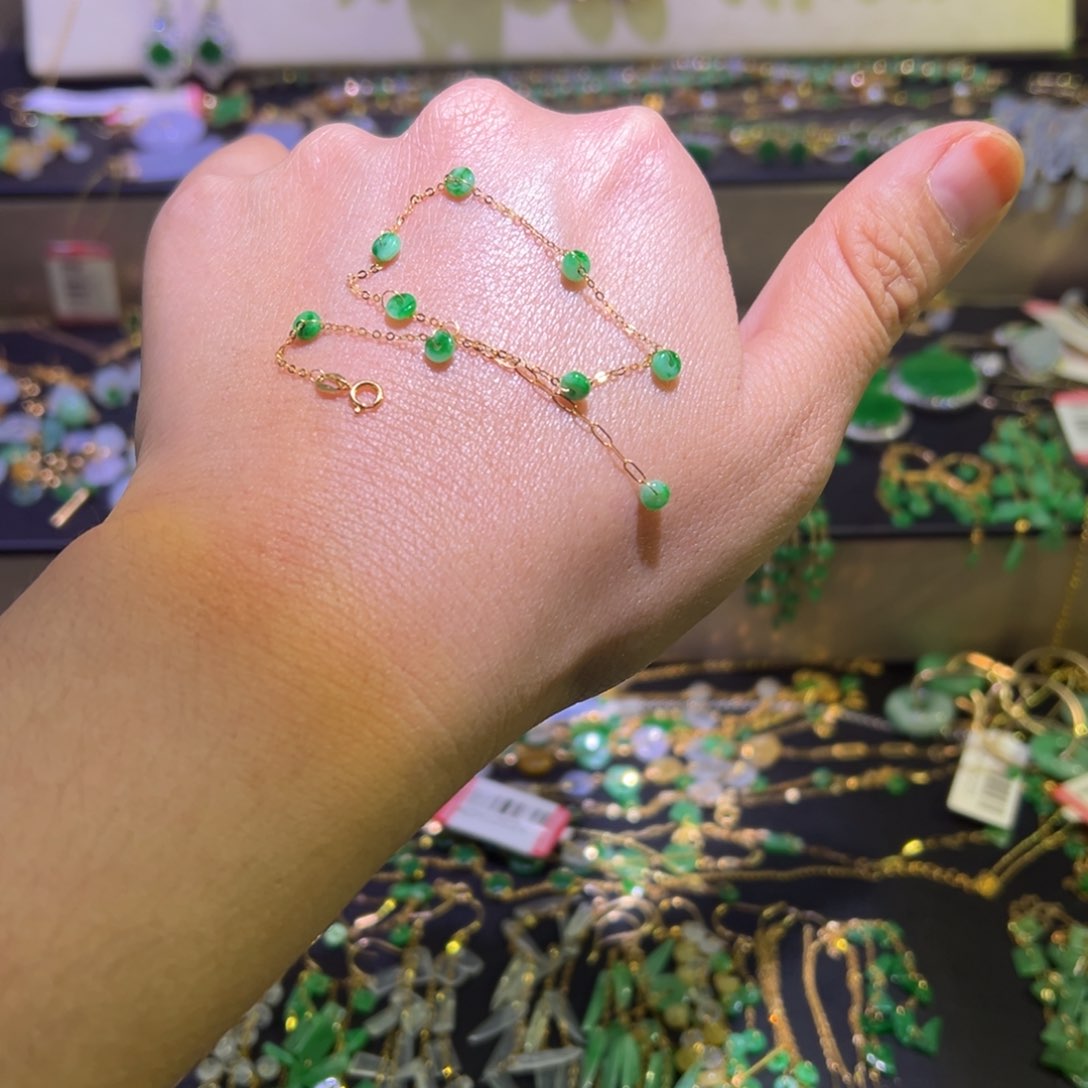 颈饰未镶嵌翡翠龙*祥支持复检，缅料