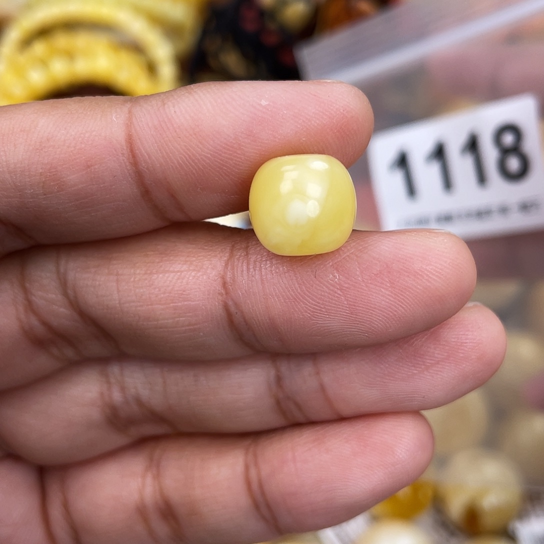 蜜蜡未镶嵌珠宝奇石11.5