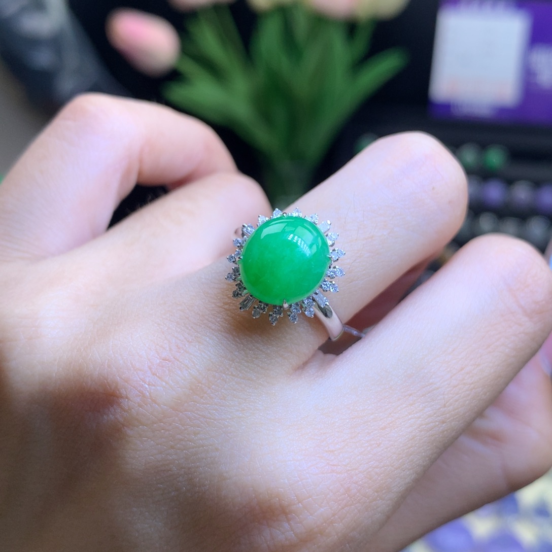 翡翠18K金镶嵌颈饰天然