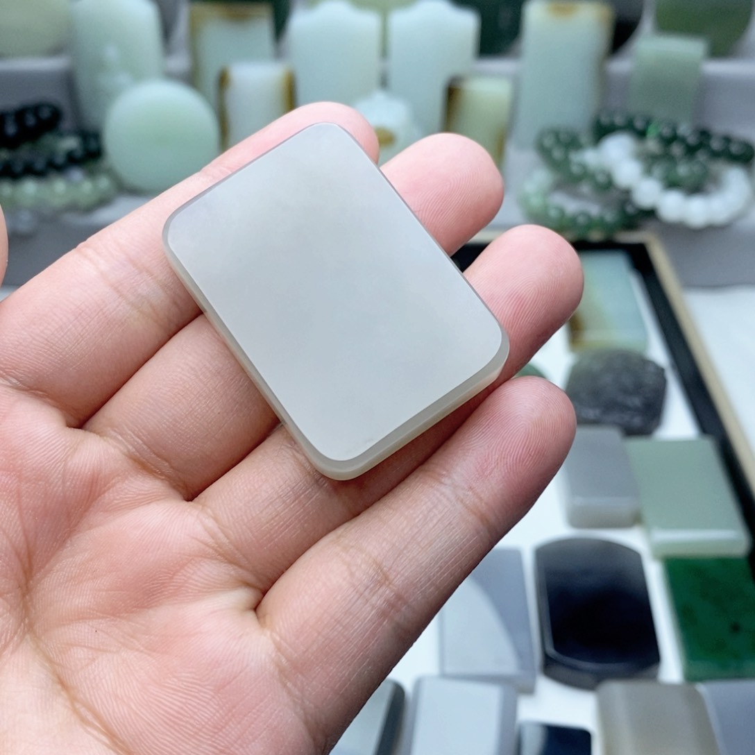 和田玉颈饰未镶嵌用****1