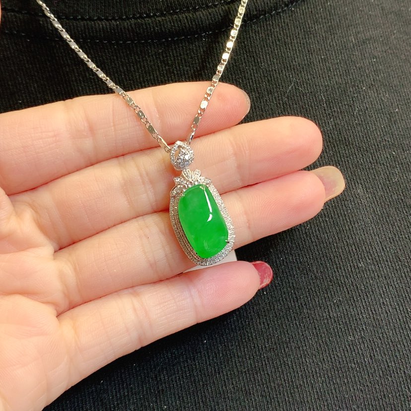 【闪购商品】翡翠吊坠(赠链)18K金镶嵌